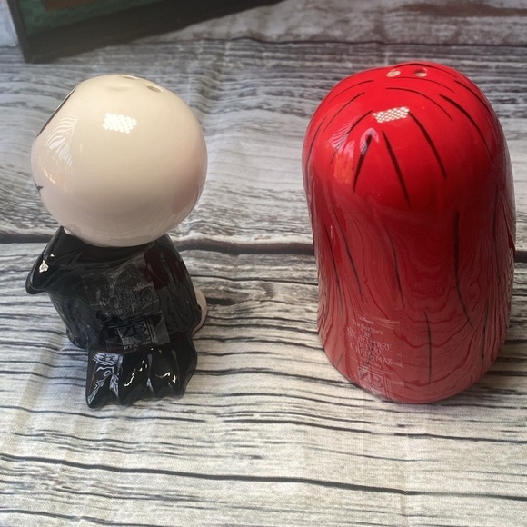 Nightmare Before Christmas Salt and Pepper Shakers - Picture 6 of 9